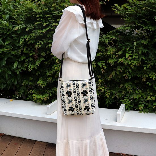 エアリーガーデン ショルダーバッグ AGA-257217